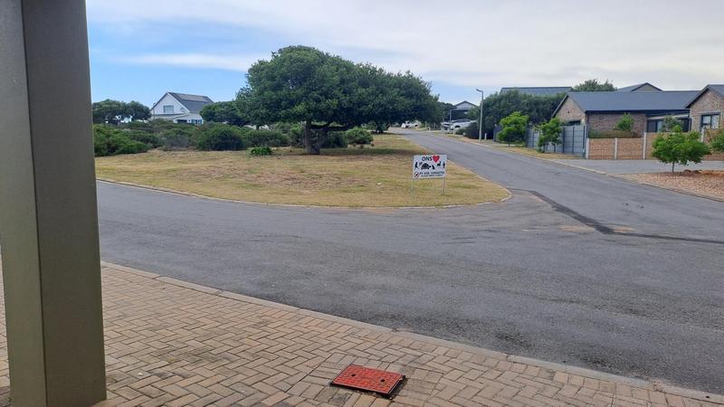 6 Bedroom Property for Sale in Stilbaai Wes Western Cape